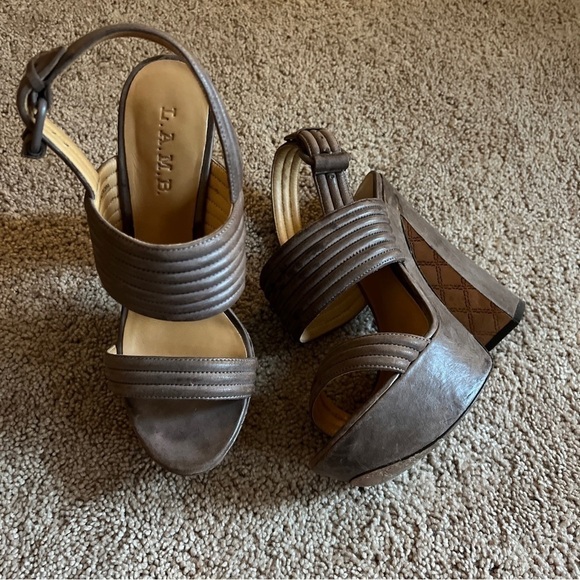 L.A.M.B. Shoes - L.A.M.B. ‘Mabelle’ platform Heels size 8.5 EUC